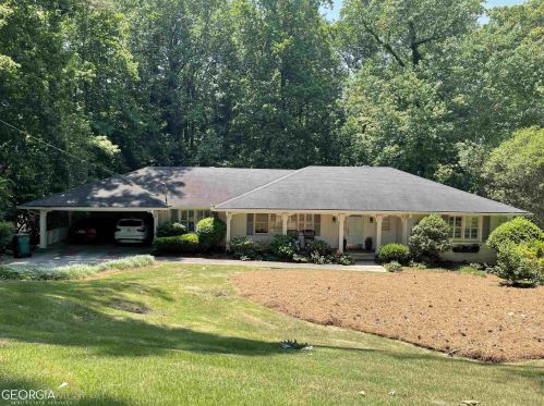 6910 Castleton Dr, Atlanta, GA 30328-2008
