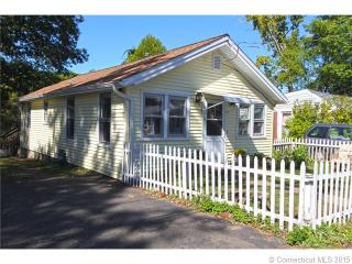 38 Waverly Park Rd, Branford, CT 06405-5329