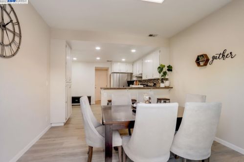 2037 Continental Ave, Hayward, CA 94545-1947