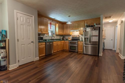 200 Jasmin Ct, Ellijay, GA 30540-0896