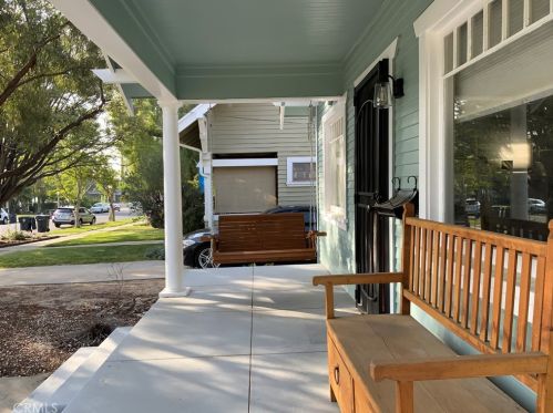 321 Myrtle St, Redlands CA  92373-6019 exterior
