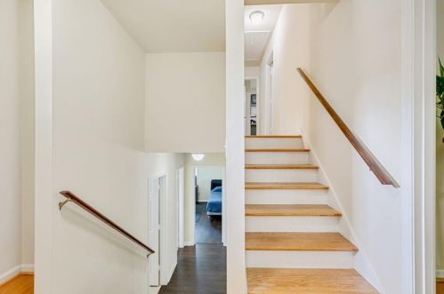 6896 Lockridge Dr, Atlanta GA  30360-1515 exterior