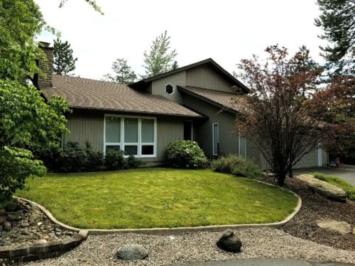2510 Congress Way, Medford OR  97504-8510 exterior
