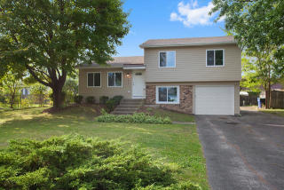 5611 Fernwood Ct, Matteson, IL 60443-1158