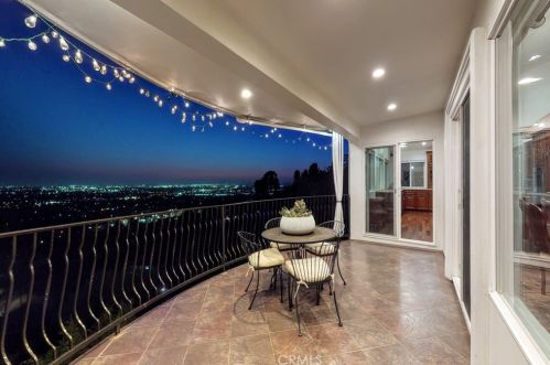 11832 Cir Dr, Whittier CA 90601-2352 exterior