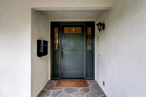 5517 Gladehollow Ct, Calabasas, CA 91301-1527