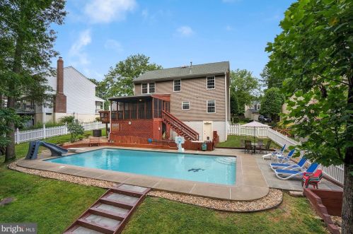4491 Andy Ct, Woodbridge, VA 22193-3142