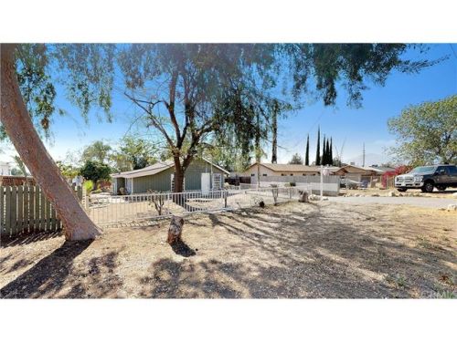1271 Agate Ave, Mountain Home Village, CA 92359-1385