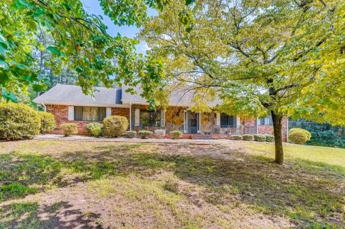 2518 Mountain View Rd, Lithonia, GA 30078-2241