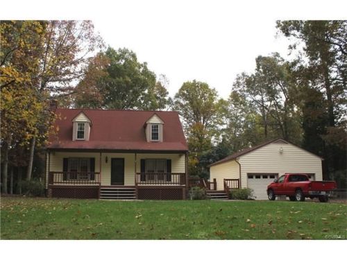 7051 Chestnut Dr, Quinton, VA 23141-1559