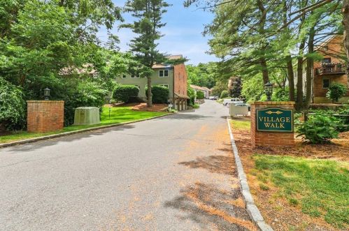 62 Village Walk, Wilton CT  06897-4043 exterior