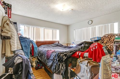 343 Riverdale Dr, Glendale CA  91204-4825 exterior