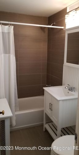 119-125 Wallace St, Tinton Falls NJ 07701-1808 exterior