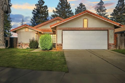 1736 Bergen Dr, Modesto, CA 95350-3679