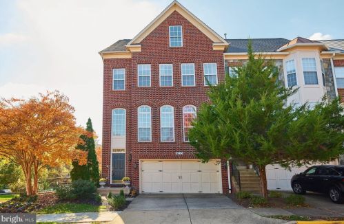 6715 Aspen Trace Ct, Annandale, VA 22003-3570