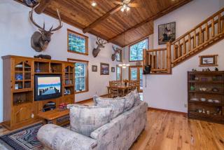 10370 Donner Trail Rd, Truckee, CA