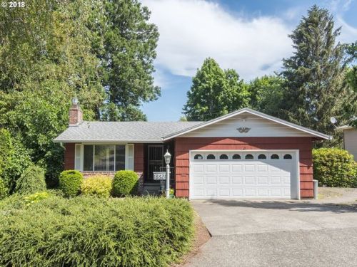 18621 Brooklyn Ct, Damascus, OR 97030