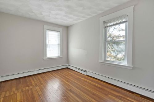 143 Calla St, Providence, RI 02905-1427
