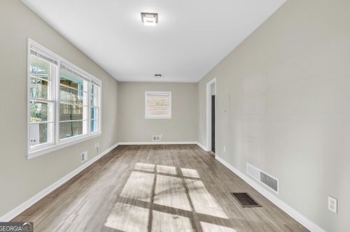 3351 Lake Valley Rd, Atlanta, GA 30331-1627