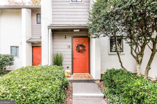 18 Finch Trl, Atlanta, GA 30308-2418