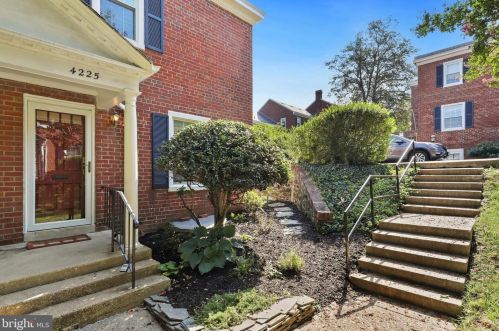 4225 32nd Rd, Arlington, VA 22206-2005