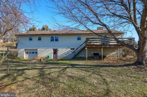 154 Amsterdam Rd, Lancaster PA  17603-9719 exterior