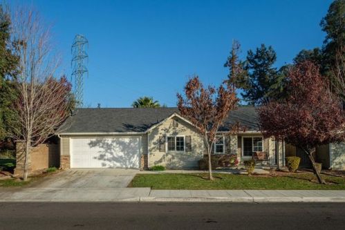 34 Apricot Ave, Fresno, CA 93727-6863