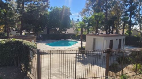 1454 Maxwell Ln, Upland CA 91786-7015 exterior