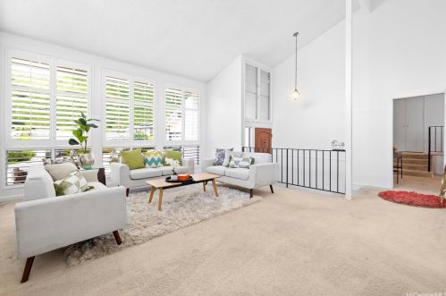 727 Hahaione St, Honolulu, HI 96825-1030
