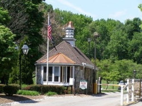 97 Indigo Rd, Hackettstown NJ  07840-4540 exterior