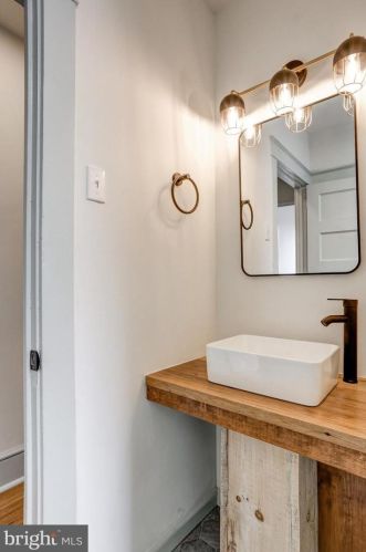 313 Ross St, Lancaster PA  17602-1941 exterior