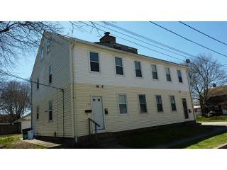 14 Lonsdale School St, Lincoln, RI 02865-1714