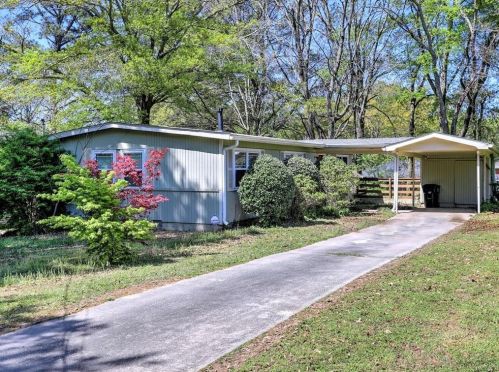 3132 Laventure Dr, Atlanta GA  30341-3824 exterior
