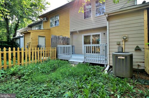 55 Mallard Ct, Charles Town, WV 25414-5804