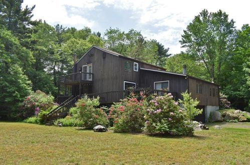 511 Chestnut Hill Rd, Glocester, RI 02814-1861