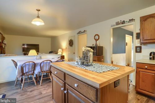 1531 Jefferson Ct, Lancaster PA  17602-1253 exterior