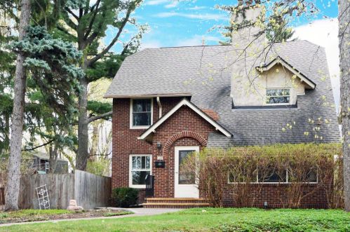 118 Amherst St, Saint Paul, MN 55105-1910