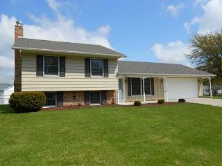 2032 Halifax Ct, Springfield, OH 45503-2104