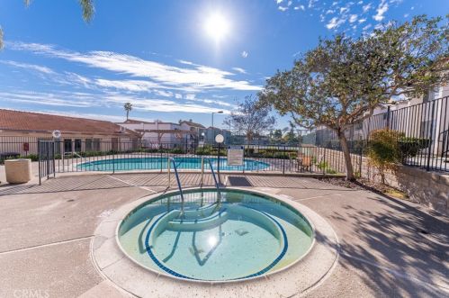 106 Candice Pl, Vista CA  92083-1960 exterior