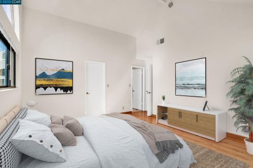 72 Mozden Ln, Concord CA  94523-3369 exterior