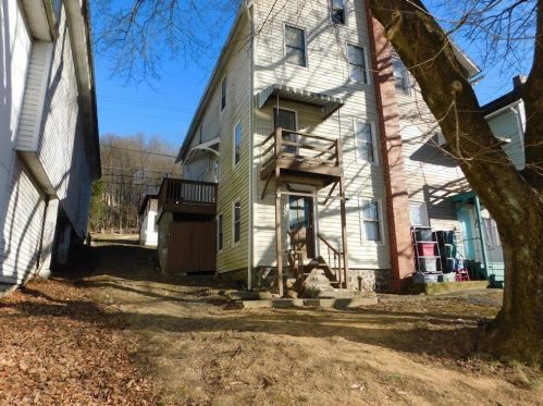 278 Main St, Bangor PA  18013-1949 exterior