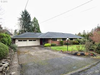 6126 Haines St, Portland, OR 97219-7048
