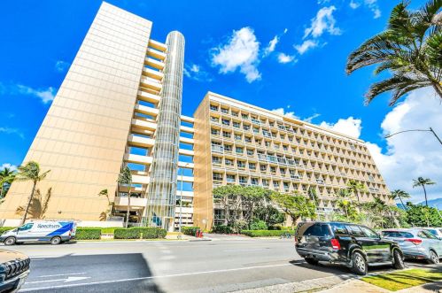 500 University Ave, Honolulu HI  96826-4904 exterior