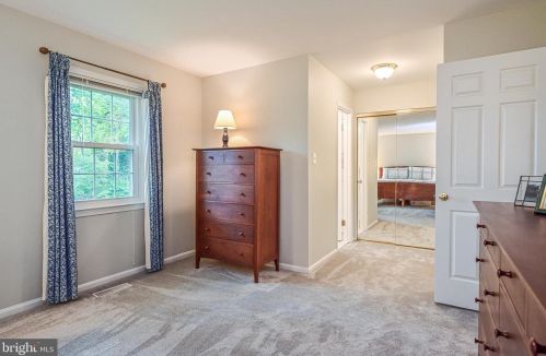 9010 Parliament Dr, Springfield VA  22015-2152 exterior