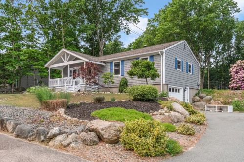 109 Jefferson Dr, Coventry, RI 02816-6222
