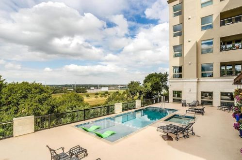 501 Samuels Ave, Fort Worth TX  76102-2346 exterior