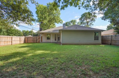 6837 Beaty St, Fort Worth TX  76112-6704 exterior