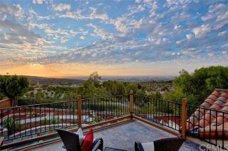 21 Hidden Trl, Irvine CA  92603-0212 exterior