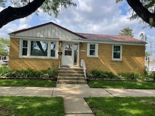 5901 Ottawa Ave, Chicago, IL 60631-2216