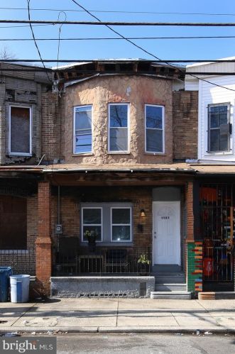 1581 Louis St, Camden, NJ 08104-3546